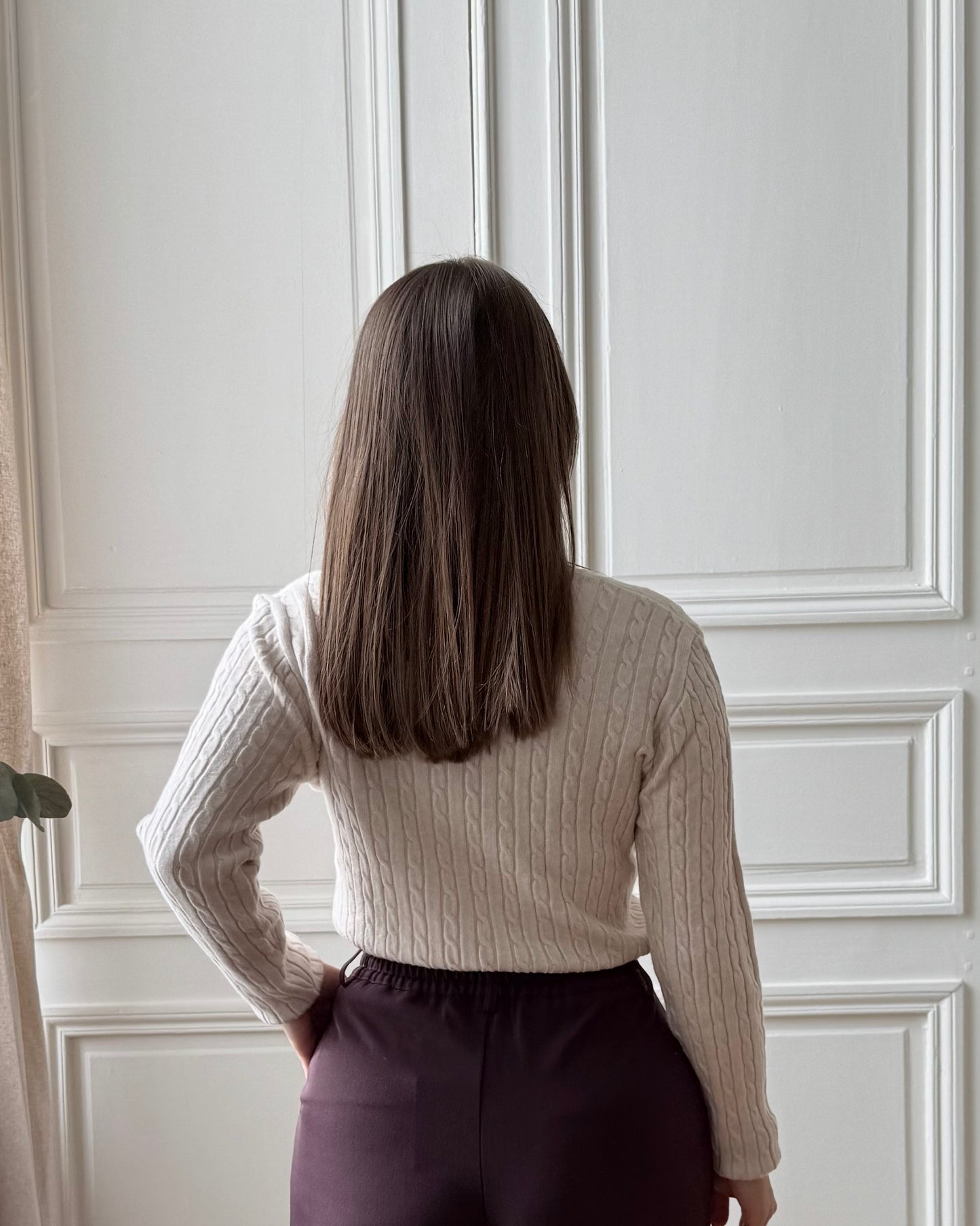 Pull torsadé col V beige