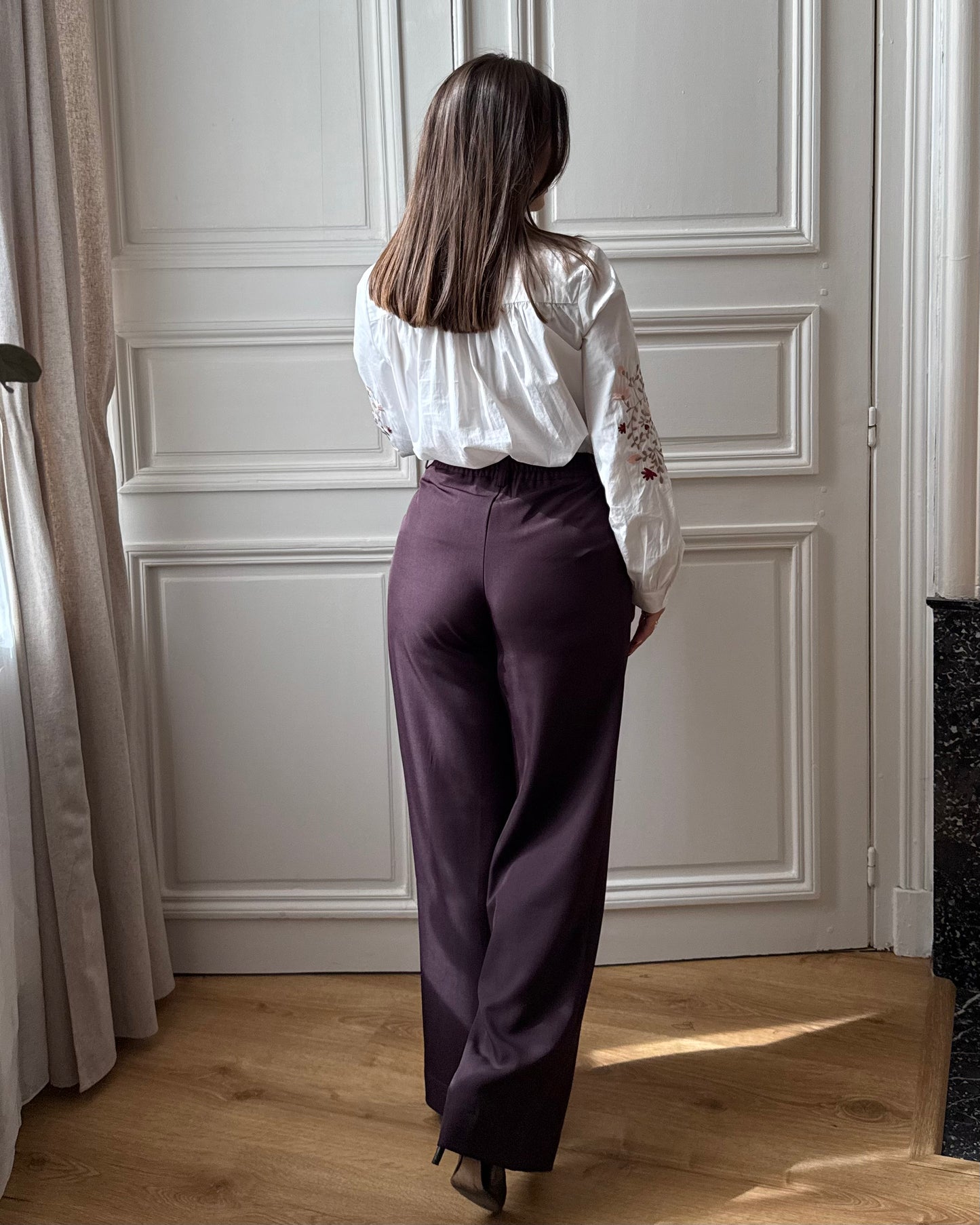 Chemise en coton avec petites broderies