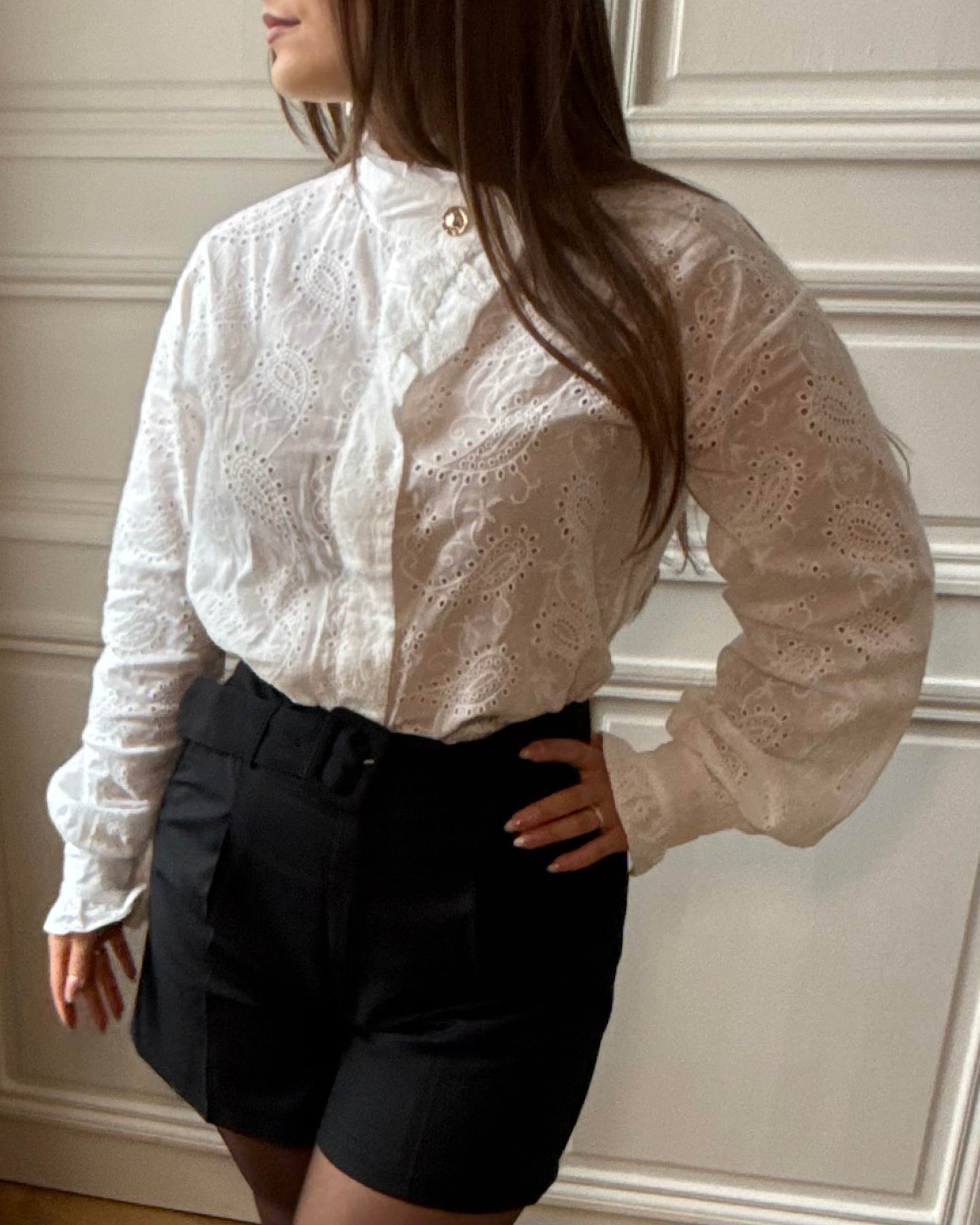 Chemise en broderie anglaise